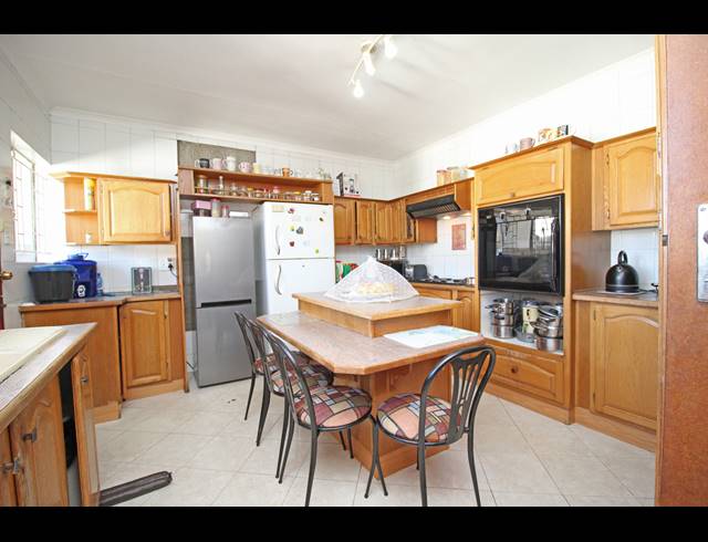 3 BEDROOM HOUSE FOR SALE IN CROSBY